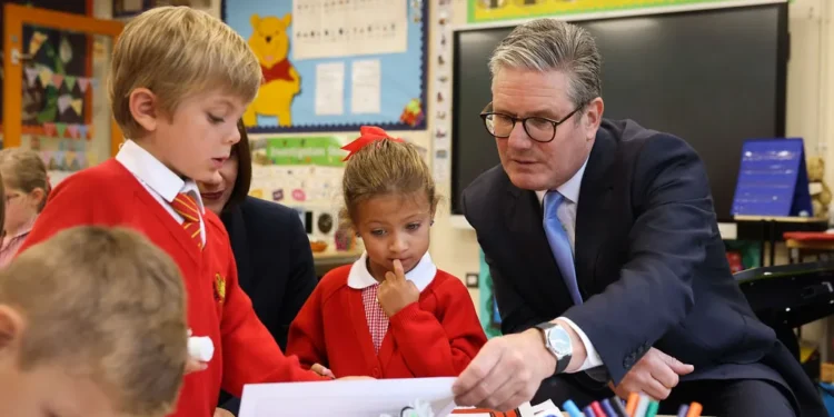 Britain Divided Over Two-Child Benefit Cap as Calls Grow for Policy Overhaul