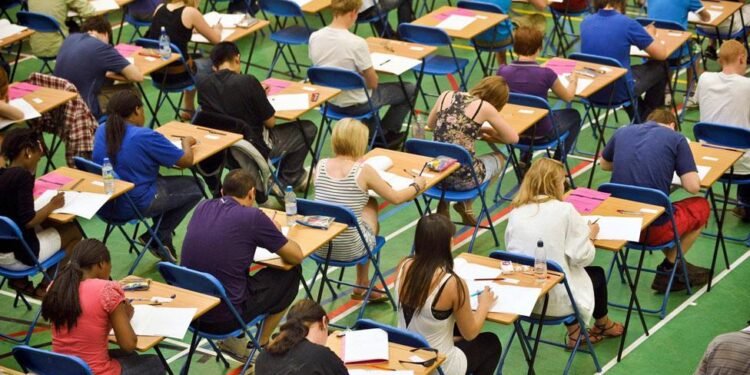 Boys’ Under-Performance at GCSEs a “National Concern,” Says Leading Education Expert