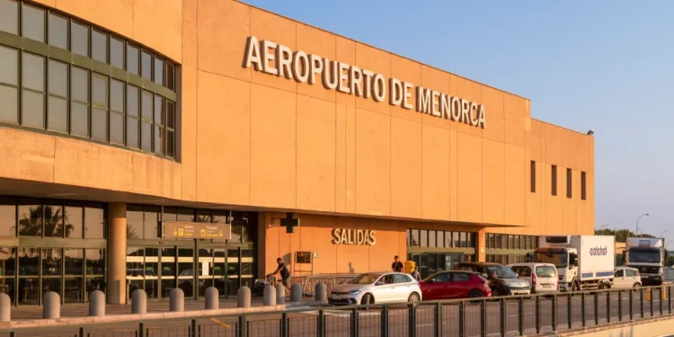 British teen mistakenly takes wrong flight from Menorca airport and lands in Italy