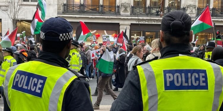 Mass Arrests at London Palestine Protest Spark Debate