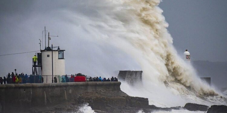 Storm Floris Batters Northern UK With Ferocious Winds and Disrupts Travel Nationwide