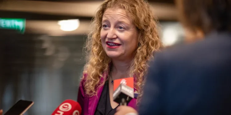 Creasy and Tice Call for UK Scrutiny Over Post-Brexit Environmental Laws