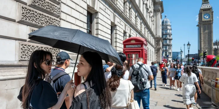 UK Faces One of Its Warmest Summers on Record, Met Office Confirms