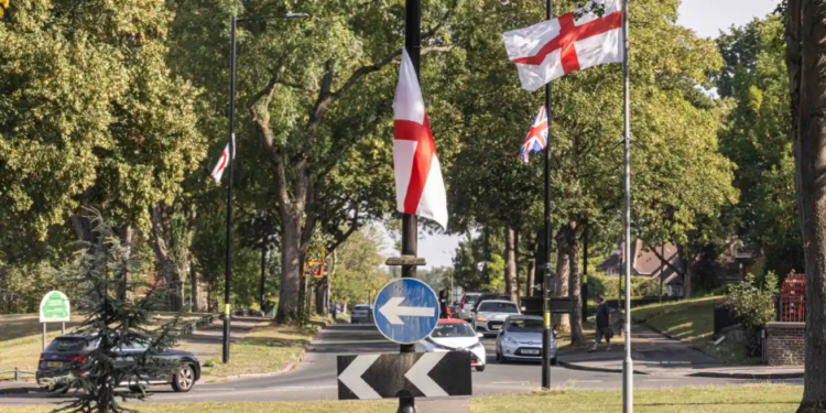 Flag Fury: Locals Across the UK Pledge to Hoist Hundreds of St George’s Flags Amid Council Disputes