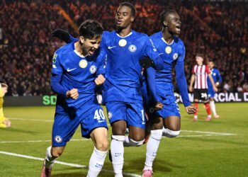 Chelsea Cruise Past Wolves to Go Second in the Premier League