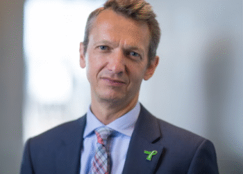 Labour Urged to Rethink Growth Strategy as Top Economist Warns of Far-Right Surge