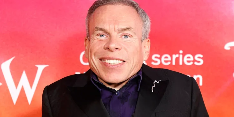 Warwick Davis Returns as Professor Flitwick in HBO’s Harry Potter Reboot Amid Expanding Cast