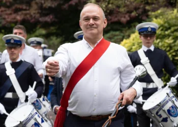 Lib Dems Urged to Focus on Policy Over Stunts, Survey Shows