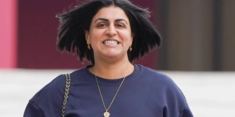 Migrants in UK May Need to Contribute or Face Removal, Home Secretary Signals