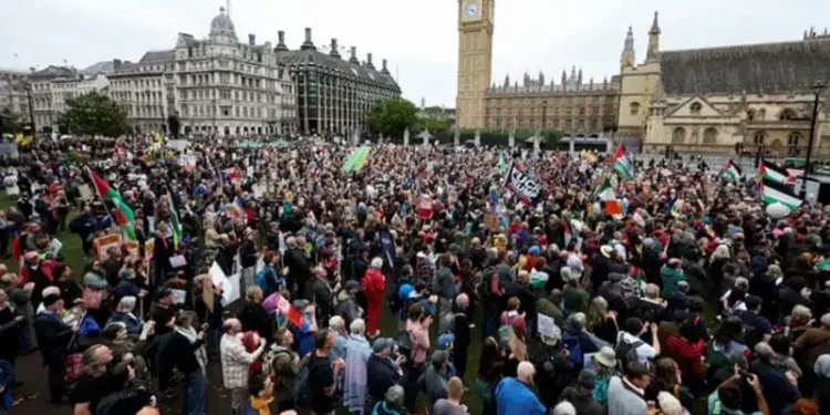 Thousands Gather in London to Protest Donald Trump’s Second UK State Visit