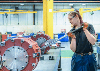 UK Economy Flatlines in July, Raising Pressure on Rachel Reeves Ahead of Autumn Budget