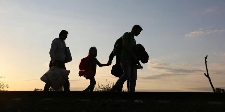 UK White-Collar Workers Face Increasing Office Attendance as Hybrid Balance Shifts