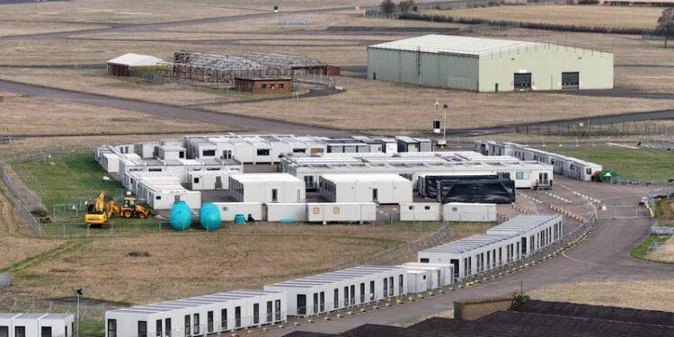 Army Barracks to House Migrants as Hotels Phase Out