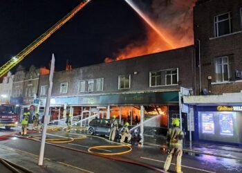 Massive London Poundland Fire Engulfs High Street