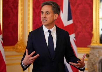 Miliband Promises New Nuclear Stations if SNP Ousted