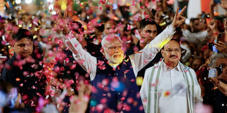 Early Trends Suggest Modi’s Alliance Leading in Key Bihar Election
