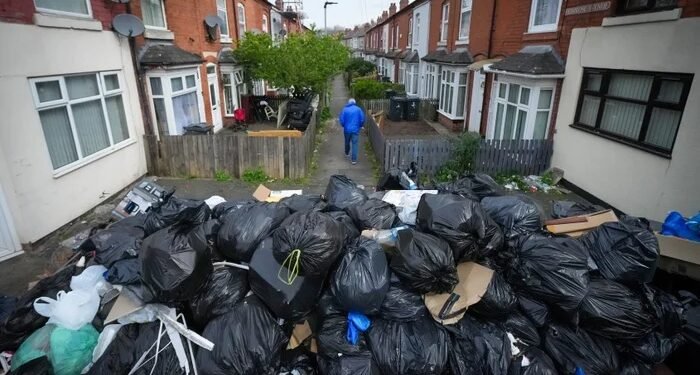 Agency Workers Vote to Join Picket Lines Amid Dispute