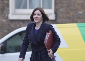 Phillipson urges careful review of gender recognition guidance