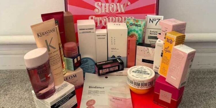 Boots Showstopper Beauty Bundle Outshines Many Advent Calendars This Holiday Season