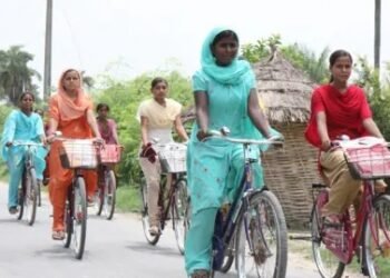 From Bikes to Cash: India’s Election Spending Soars