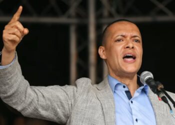 MP Offers Seat to Help Burnham Challenge Starmer