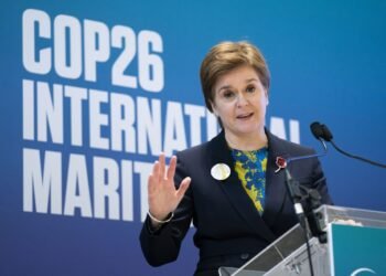 Nicola Sturgeon Urges SNP to Oppose New Oil Fields