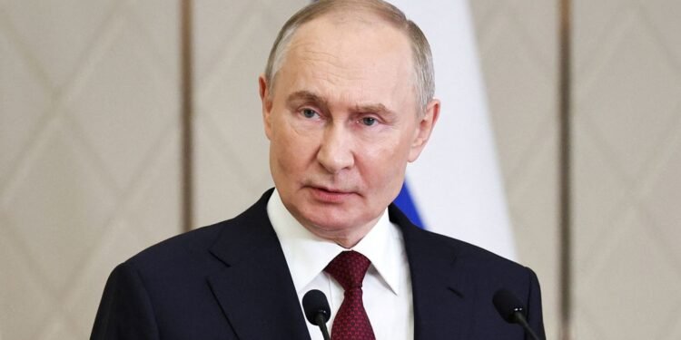 Putin escalates demands as US peace talks near in Moscow