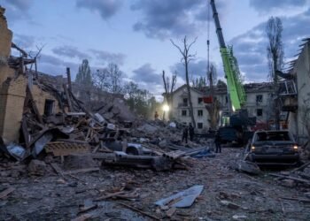 Deadly Russian Strikes Hit Western Ukraine, 20 Killed in Ternopil