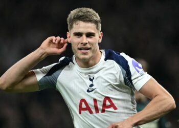 Van de Ven Stunner Lifts 10-Man Spurs to UCL Glory