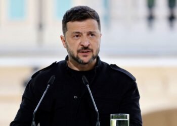 Zelensky Meets US Envoy in Turkey to Push Ukraine Peace Talks