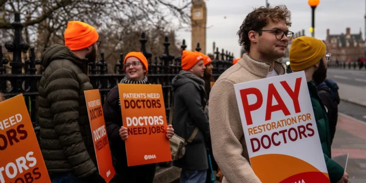 Resident Doctors Seek Fresh Talks to Prevent New NHS Strikes
