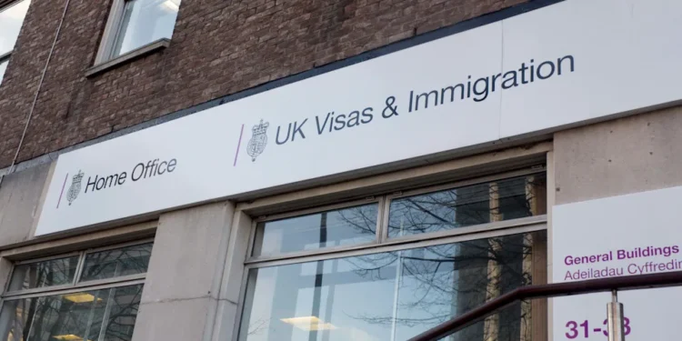 Digital-Only eVisa System Leaves Migrants Living in Fear