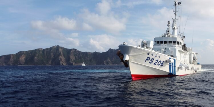 Chinese & Japanese Boats Clash Near Disputed Islands