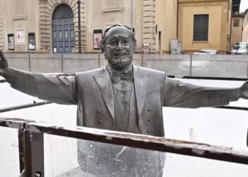 Pavarotti statue ice rink controversy