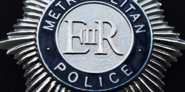 Met officers ordered to declare Freemason links