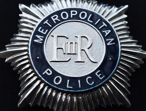 Met officers ordered to declare Freemason links