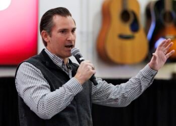 Republicans retain Tennessee congressional seat as Democrats make gains