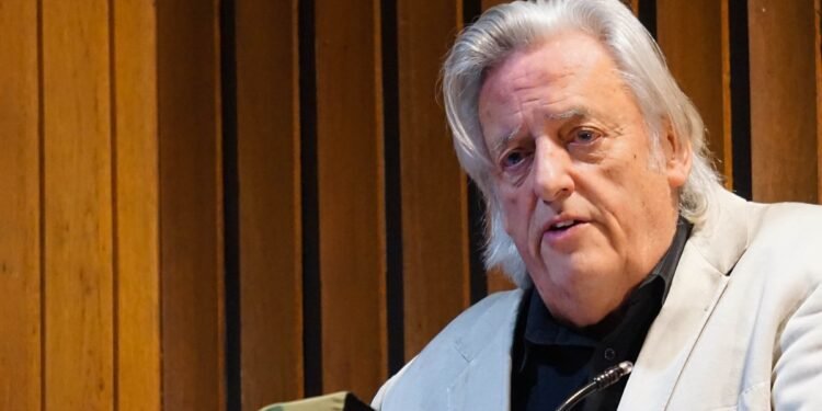 Mansfield condemns refusal to meet hunger strikers