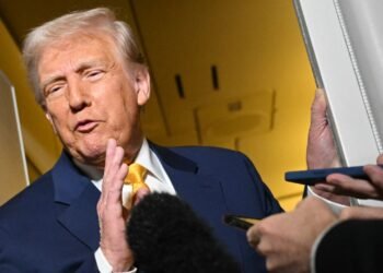 Trump weighs response to Iran crackdown