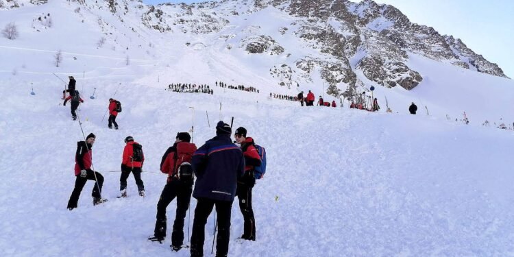 Eight Killed in Austrian Alps Avalanches as Skiers Ignored Warnings
