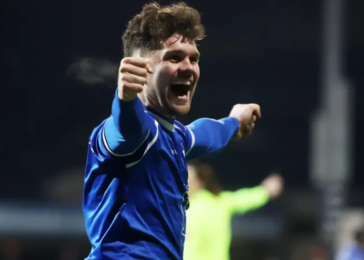 Adam Glenny's 89th-minute penalty helped Dungannon Swifts end a run of three league defeats