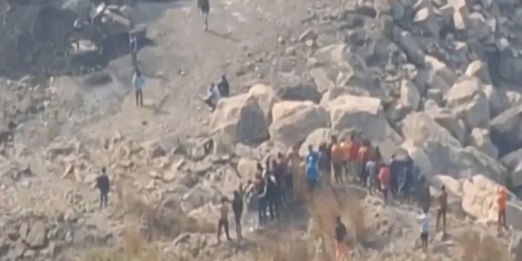 At least 18 die in rat‑hole mine blast in India