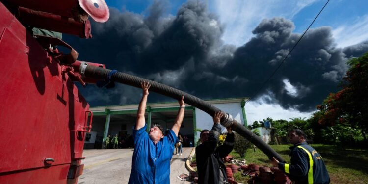 Cuba oil refinery fire