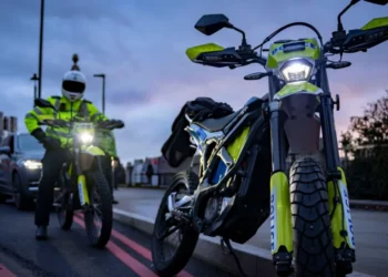 Met police e-bikes drones phone thieves