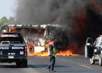 Mexico unrest locals tourists