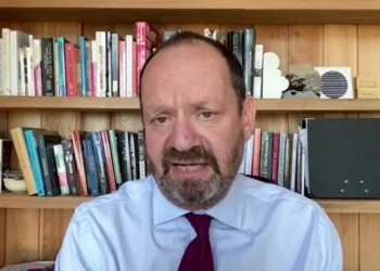 Starmer friend Chagos deal millions