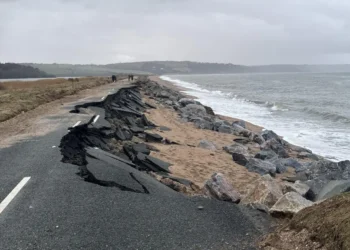 Stay away from collapsed road