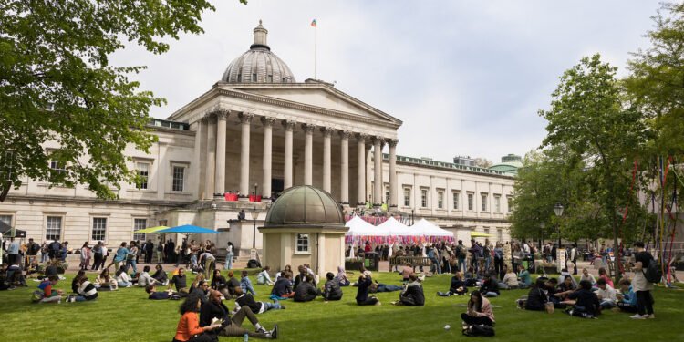 UCL and students settle dispute over Covid teaching