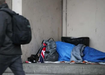 UK housing struggle tenant