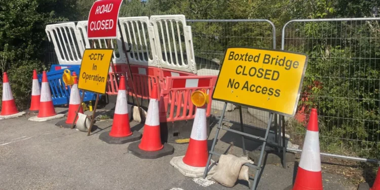 Victorian bridge traffic ban